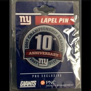 NY GIANTS PIN, 10th Anniversary, Collectible